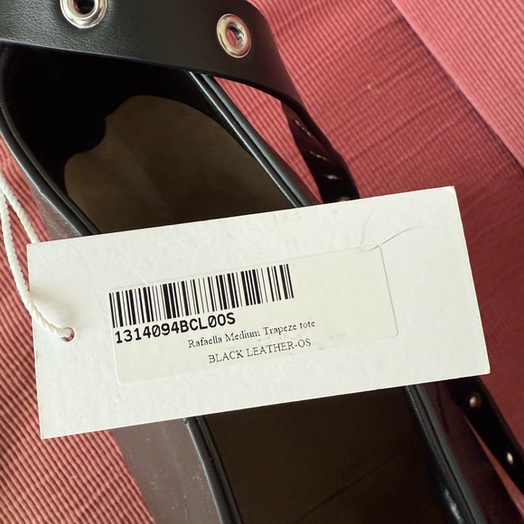 Reformation Raffaella Medium Trapeze Tote Bag - Picture 10 of 10